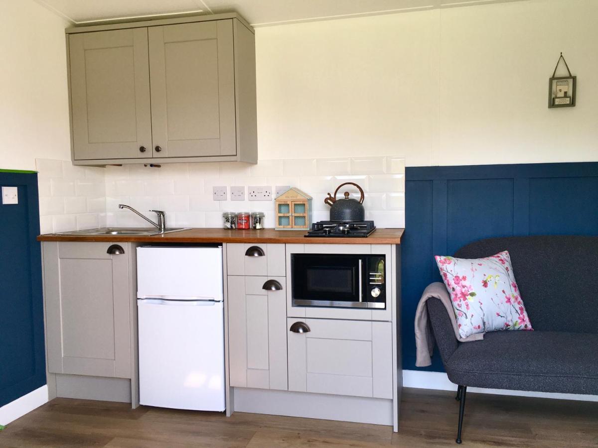Rosemary Shepherds Hut, Clay Bank Huts Ingleby Greenhow Екстериор снимка