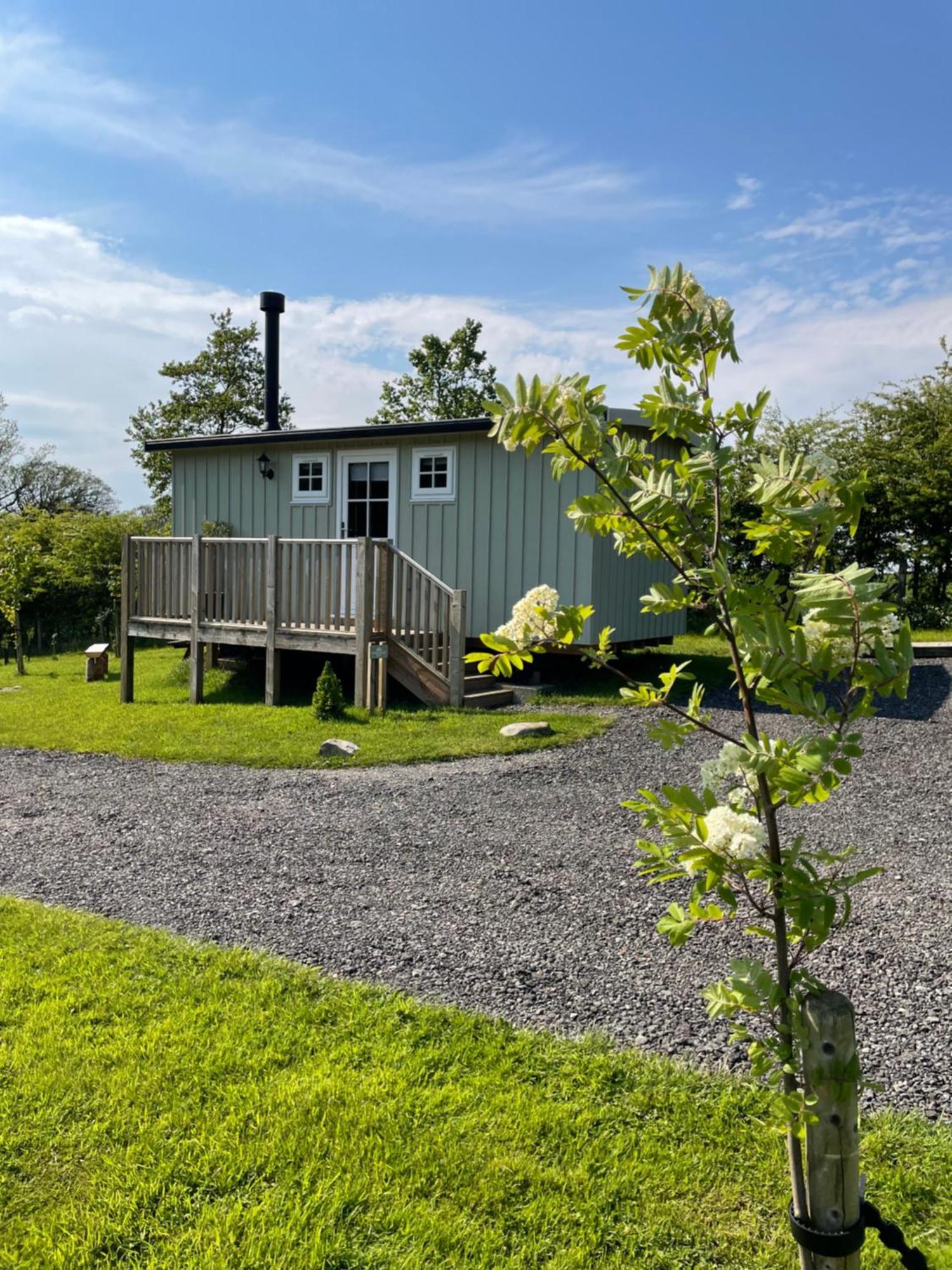 Rosemary Shepherds Hut, Clay Bank Huts Ingleby Greenhow Екстериор снимка