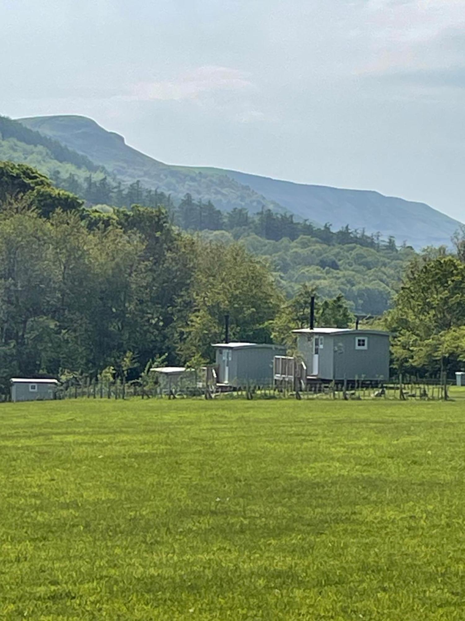 Rosemary Shepherds Hut, Clay Bank Huts Ingleby Greenhow Екстериор снимка